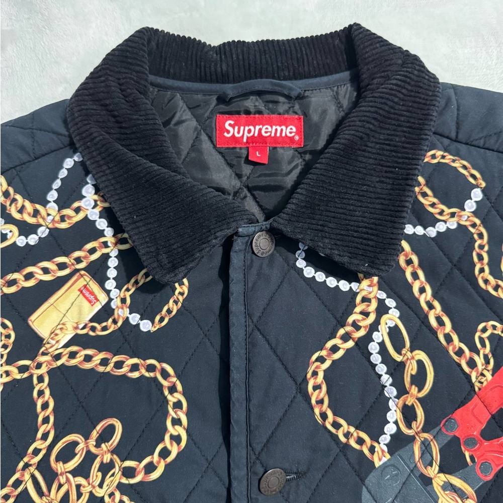 Supreme - Picture 5 of 10